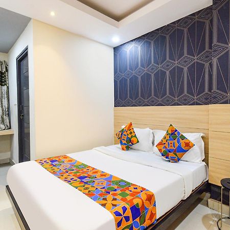 Fabhotel The Botanica - Nr Hyderabad Central University, Kondapur Kondapur  ภายนอก รูปภาพ